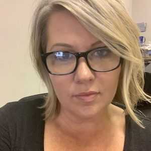 Meet your Posher, Christie